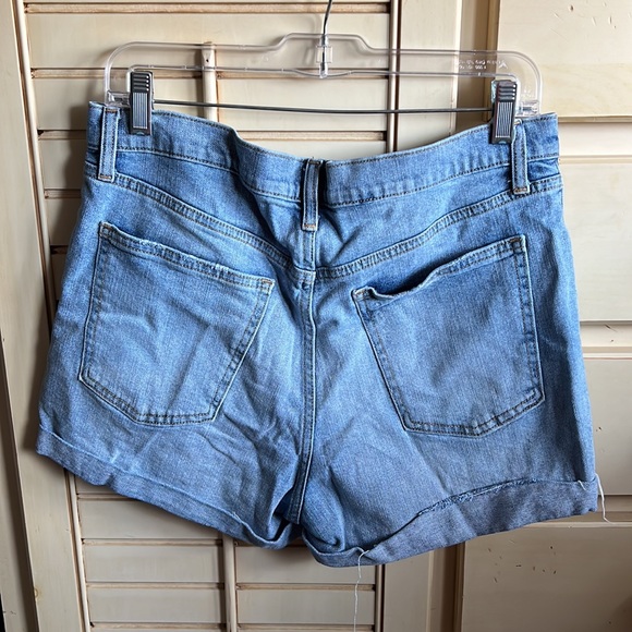 Gap Denim Shorts - Picture 2 of 4